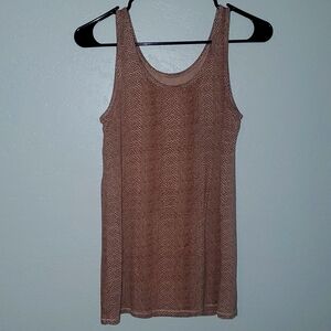 Sleeveless tank shirt